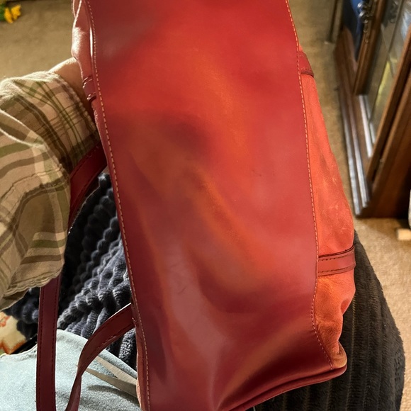 Valerie Stevens Deep Rose Pink Distressed Genuine Leather Shoulder Bag - Picture 11 of 13